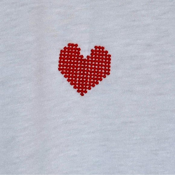 Sunday Best white t shirt with red heart - Picture 2 of 5